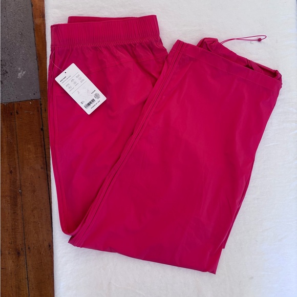 Athleta Pants - Women’s Athleta Rise Pull on Pant in the colour Punch NWT Size XL